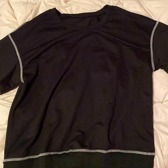 Romwe black crew neck! Size m!! - Picture 1 of 3